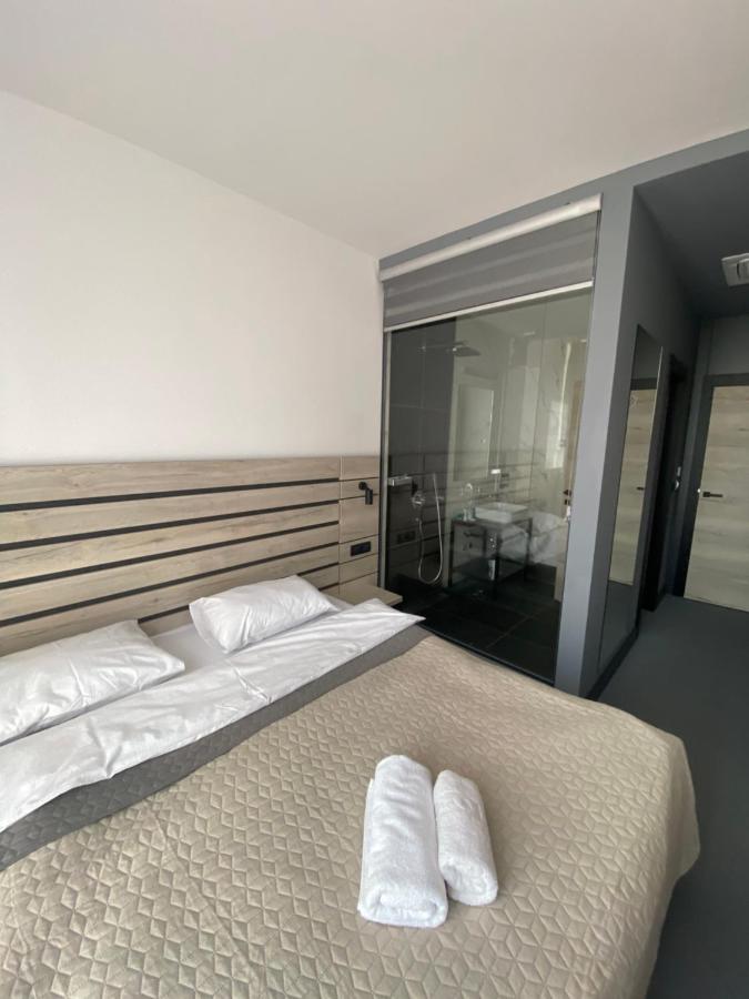 Super Seven Inn Belgrade Extérieur photo