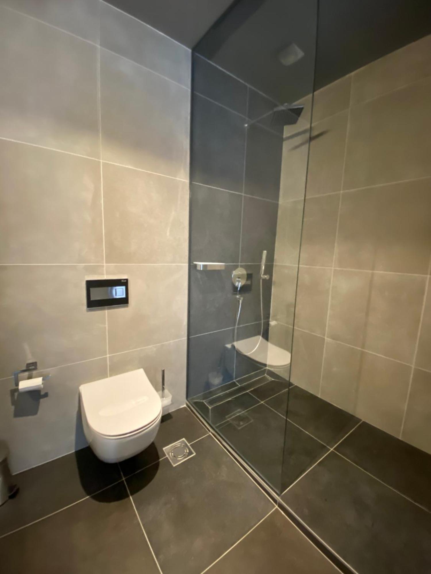 Super Seven Inn Belgrade Chambre photo